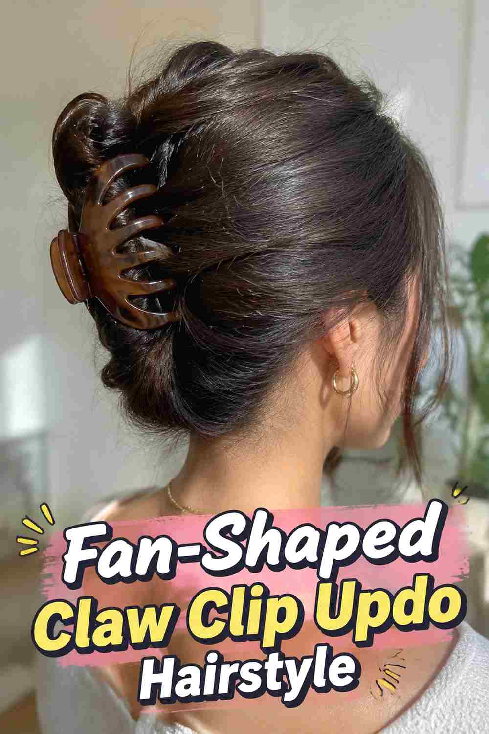 10. Fan Shaped Claw Clip Updo Hairstyle